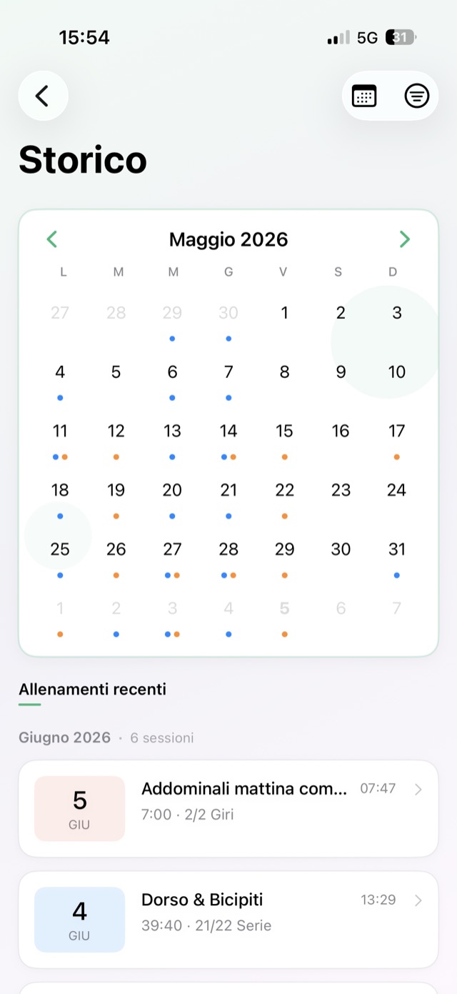 Schermata storico con il calendario degli allenamenti e l'andamento nel tempo