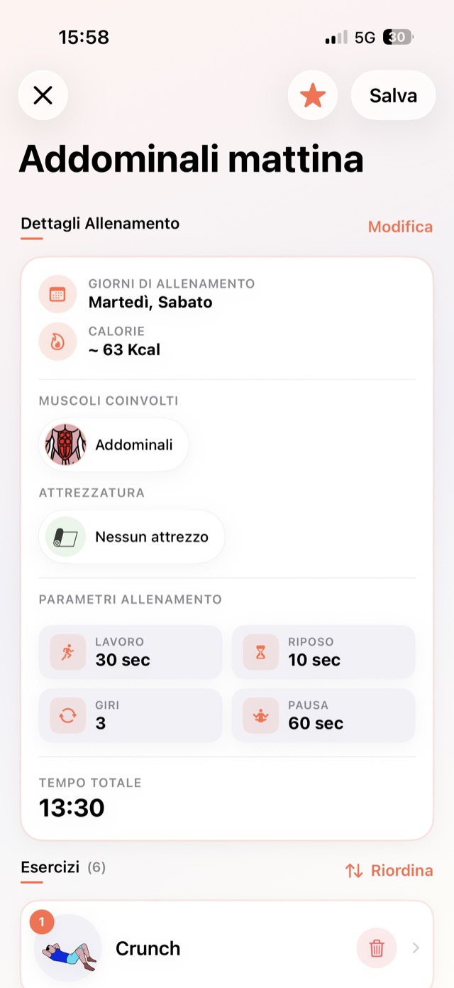 Editor di un allenamento personalizzato con la lista degli esercizi e i parametri